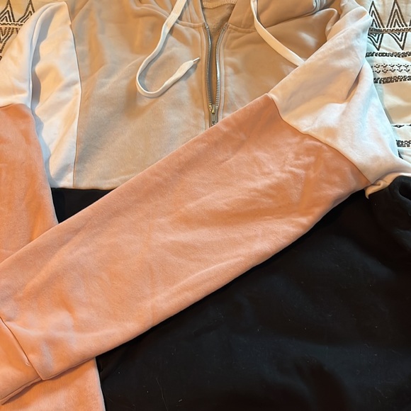 Color block quarter zip hoodie - Picture 3 of 4